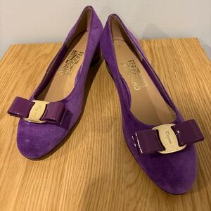 Ferragamo Vera Suede shoes